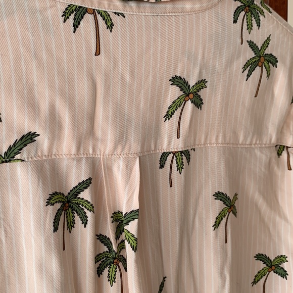 French Connection palm tree shirt - Picture 5 of 7